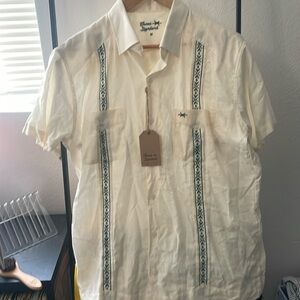 Texas standard guayabera
